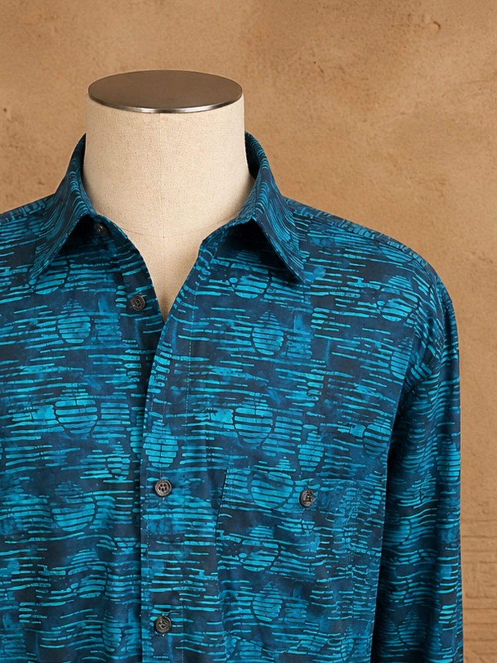 The Territory Ahead Men’s XXL Batik Long Sleeve Button-Up Shirt